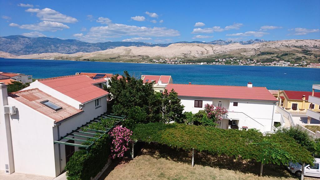 Apartments Anastazija Pag Town Luaran gambar