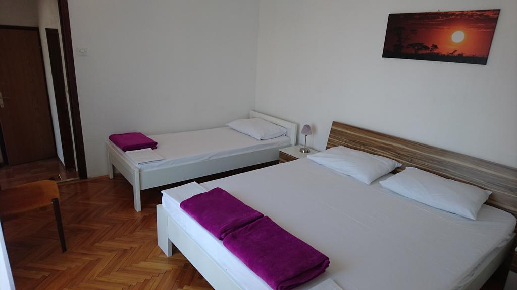Apartments Anastazija Pag Town Luaran gambar